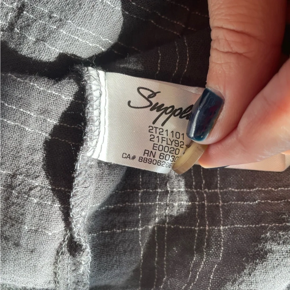 Liz Gauze Cotton Blend Supplies by Union Bay Galaxy Gray Mini White Plaid Shirt - Picture 7 of 8